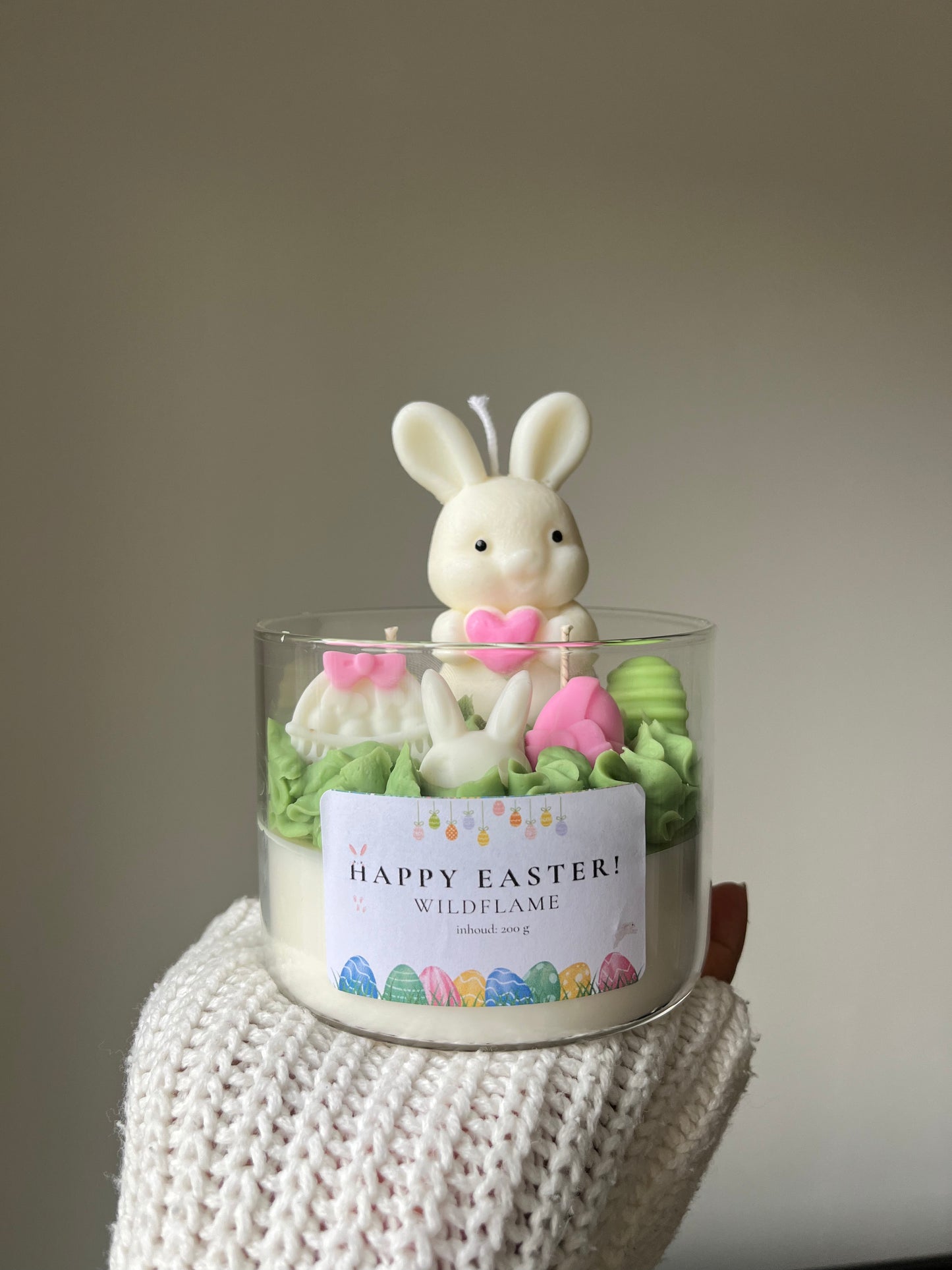 Bunny hop candle